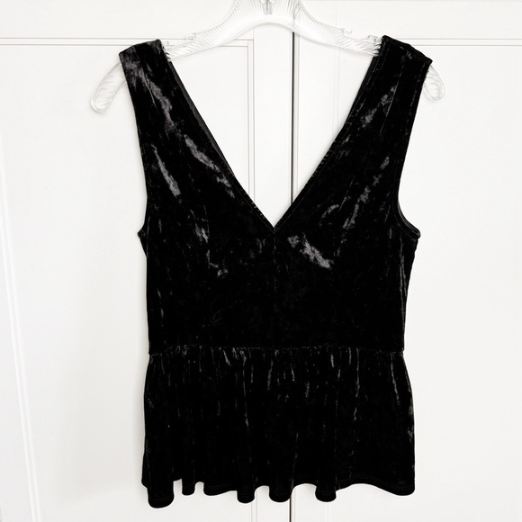 BCBGeneration Black VELVET PEPLUM V-NECK TOP Size Small - Picture 2 of 11